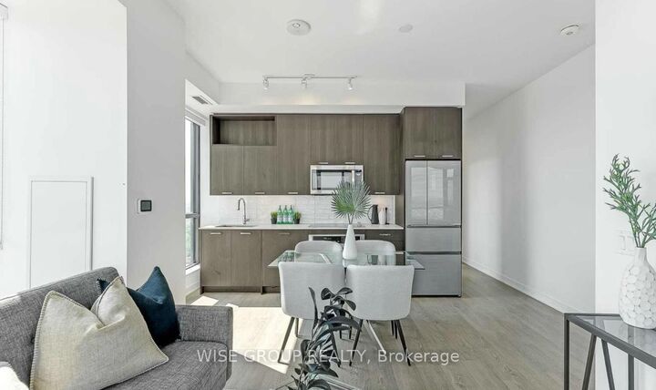 Photo de la propriété:  120 Eagle Rock Way Lph04  ON L6A 5C2 