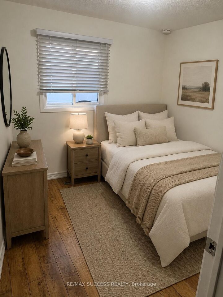 Property Photo: 32 Martindale Crescent ON L6X 2T9