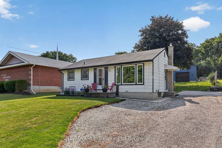 584112 Beachville Road — photo 1