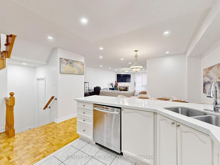 Property Photo: 375 Napa Valley Avenue ON L4H 1Y8
