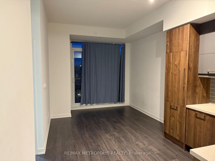Property Photo: 292 Verdale Crossing 1814 ON L6G 0H6