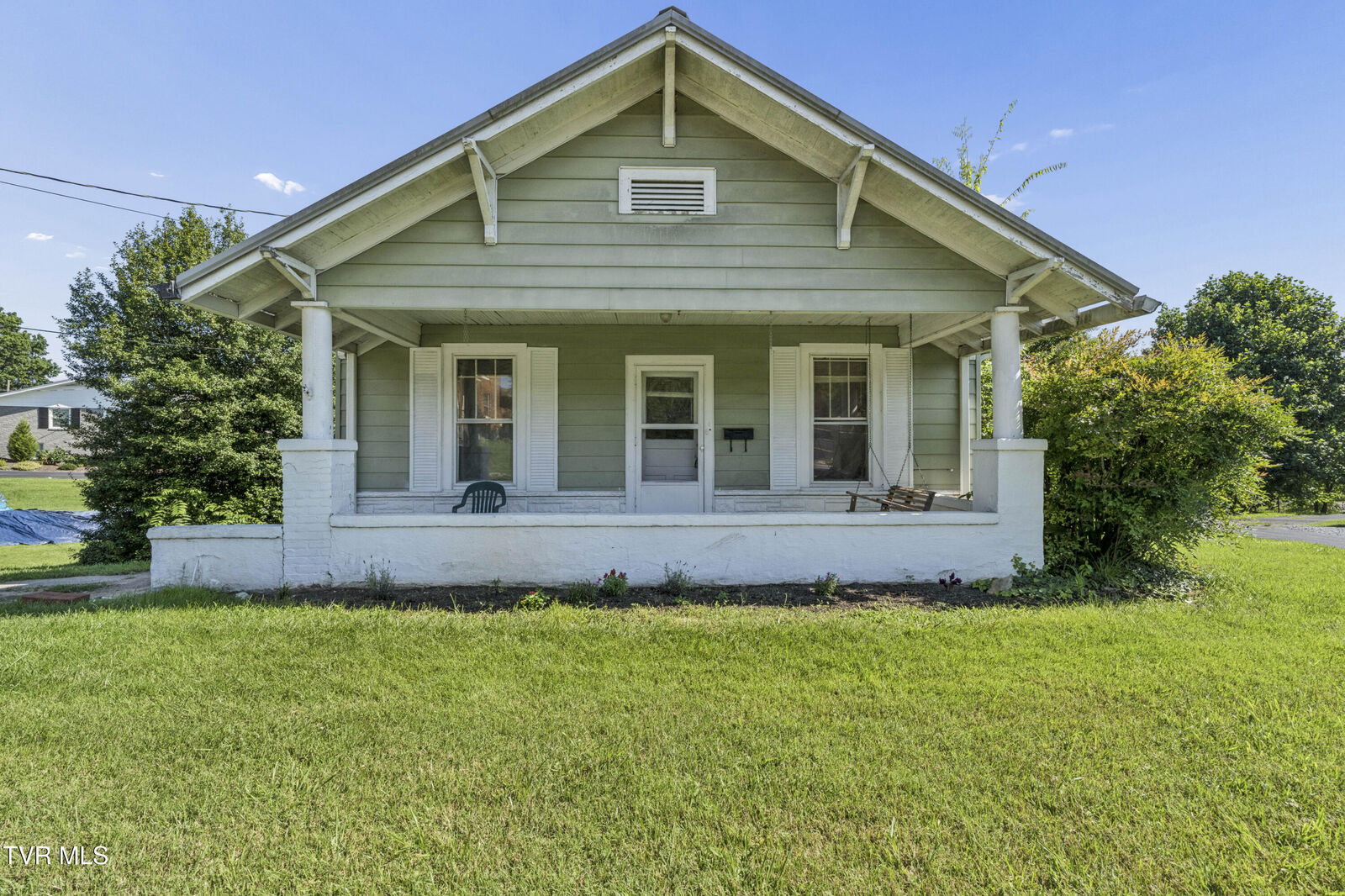 Property Photo: 421 West College Street TN 37659