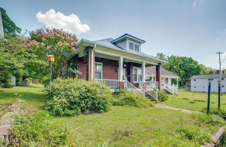 Property Photo: 313 West Pine Street TN 37604