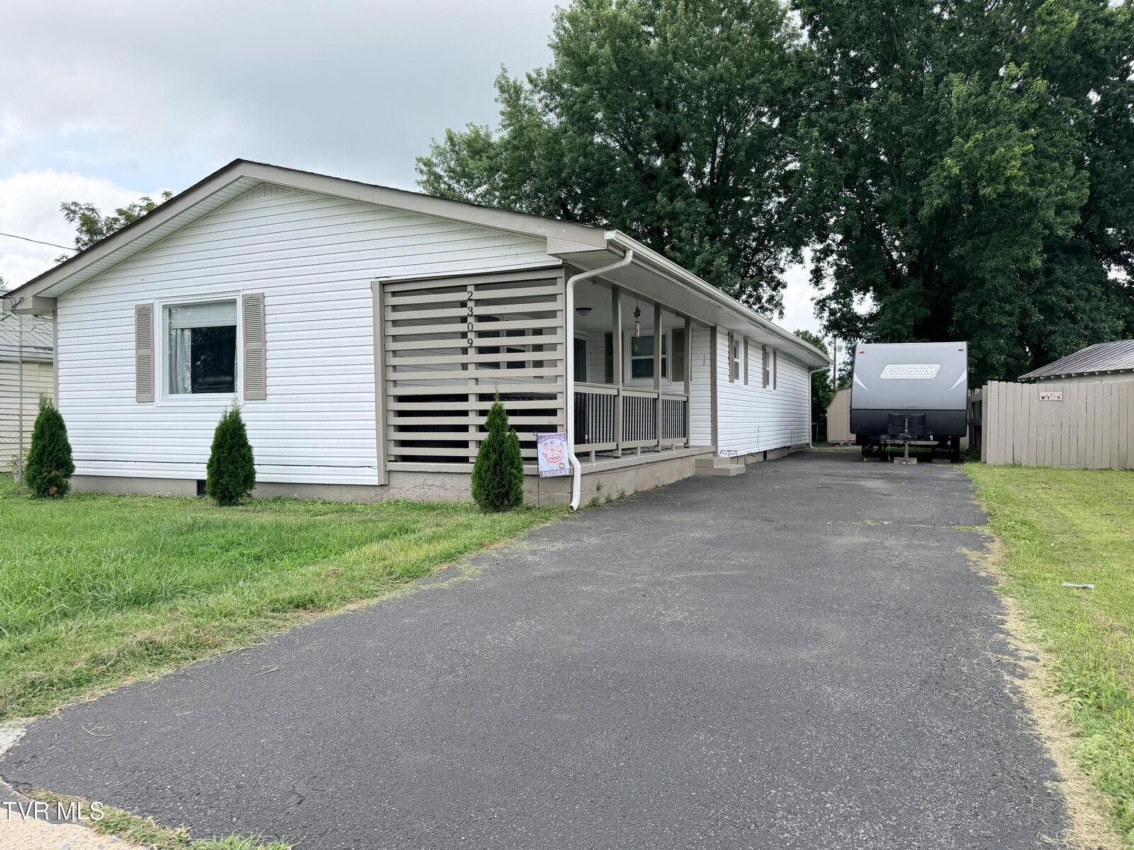 Property Photo: 2309 Ashwood Avenue TN 37664
