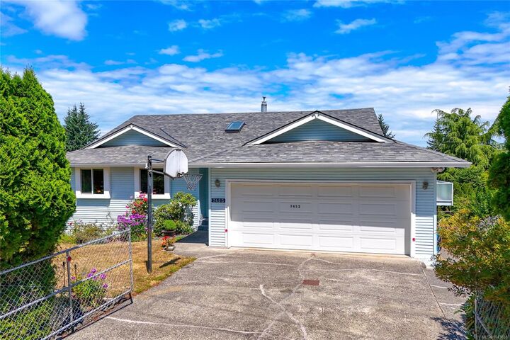 7453 Veyaness Rd — photo 1