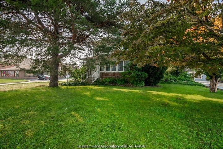 266 Grand Avenue West — photo 1