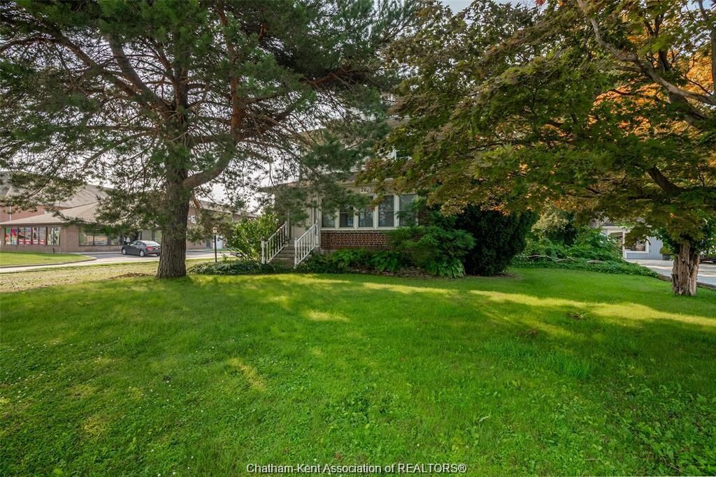 Property Photo: 266 Grand Avenue West ON N7L 1C1