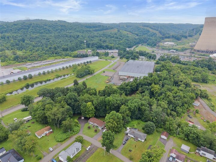 Property Photo:  199 Charley Allison Rd  PA 15077 