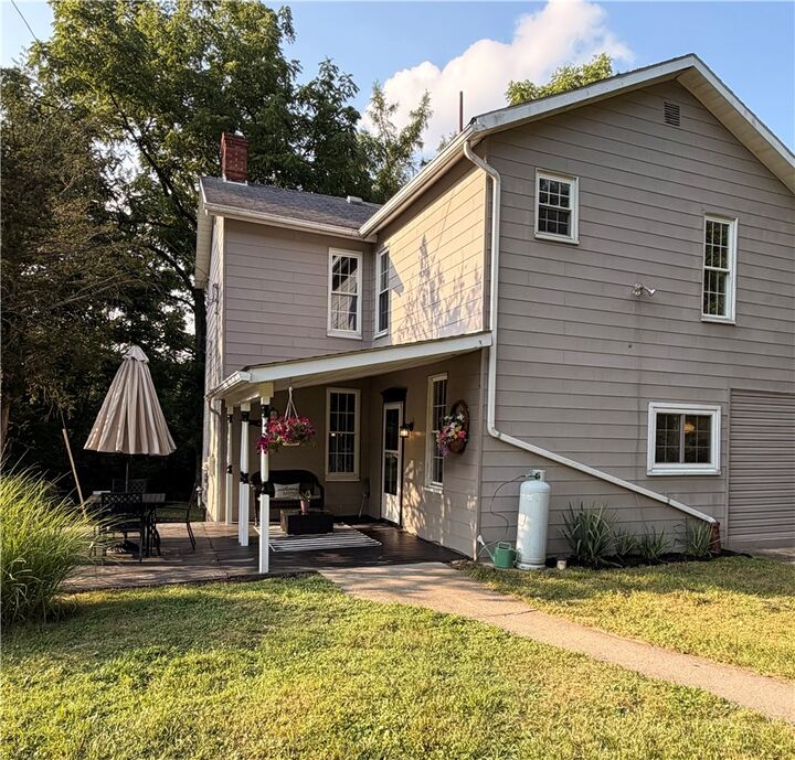 Property Photo: 575 Adelaide Road PA 15425