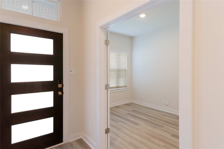 Property Photo: 1917 Colonial Avenue TX 78130