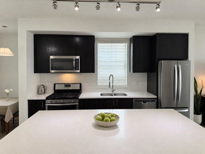 Property Photo:  15268 28 Avenue 85  BC V4P 0E8 