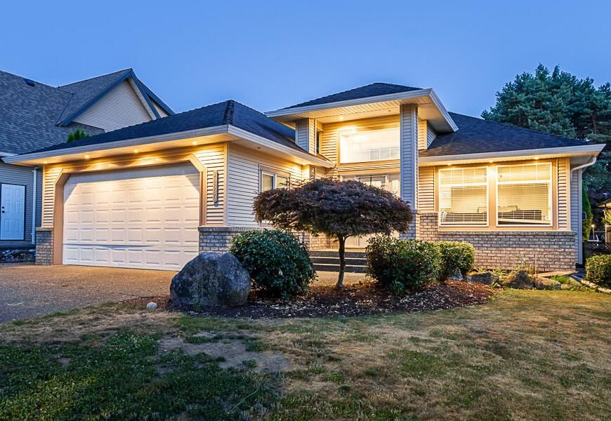 Property Photo: 26880 25A Avenue BC V4W 4A2