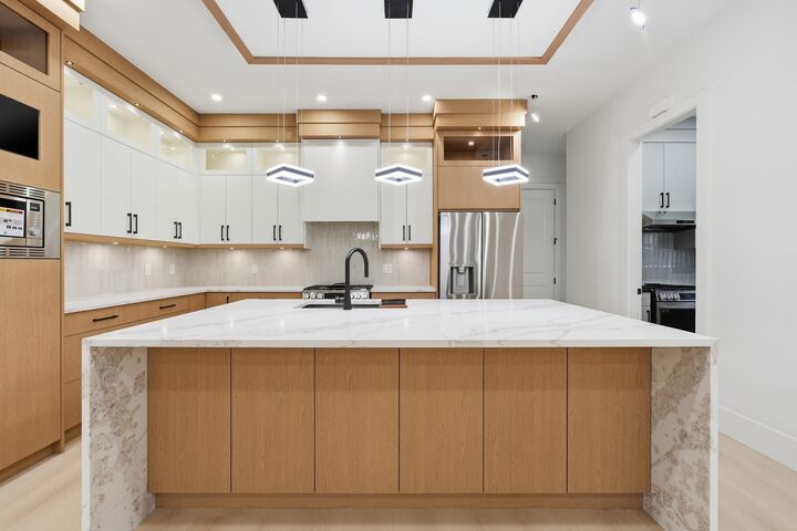 Property Photo: 9550 126 Street 2 BC V3V 5C8