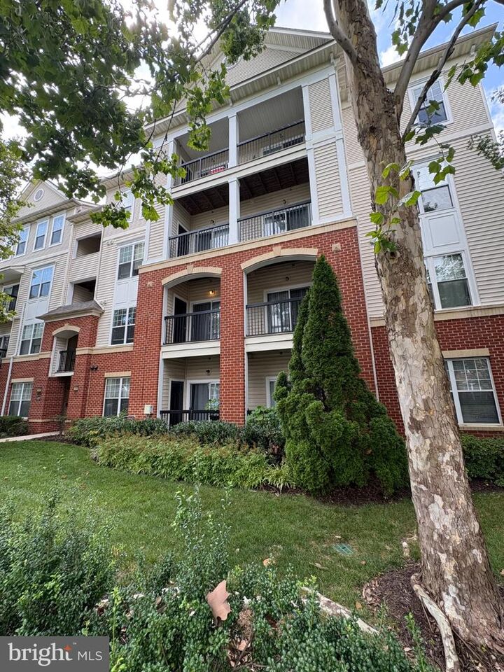 Property Photo: 11397 Aristotle 11-207 VA 22030