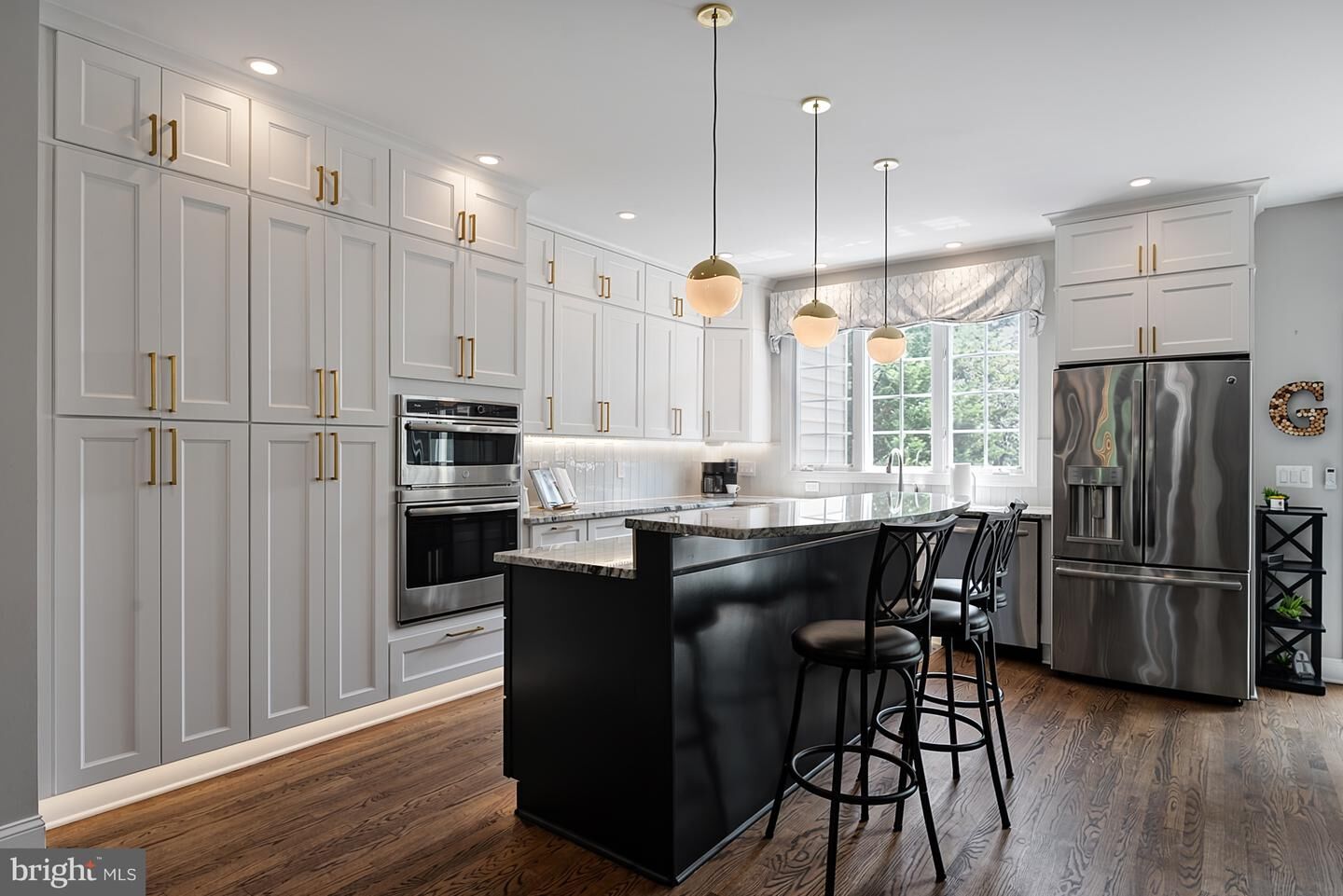 Property Photo:  5424 Edsall Ridge Place  VA 22312 