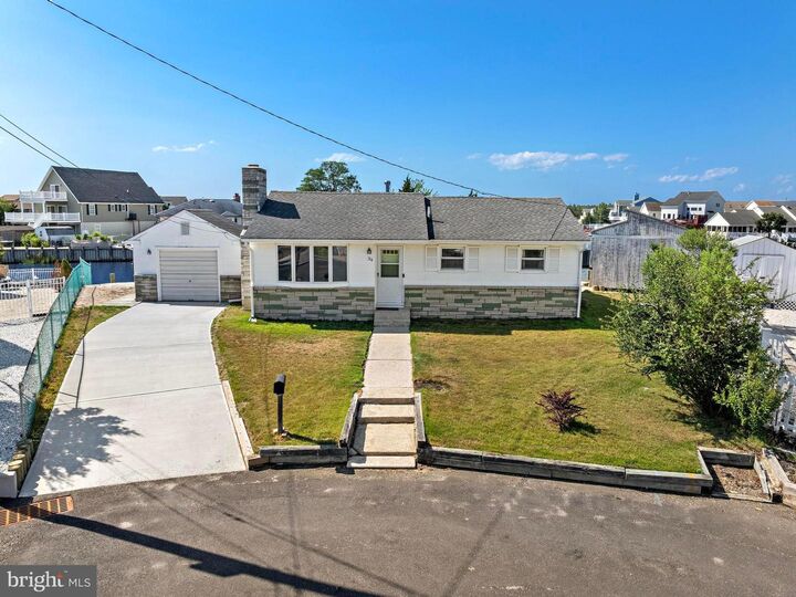 Property Photo: 34 Lake Singleton Court NJ 08087