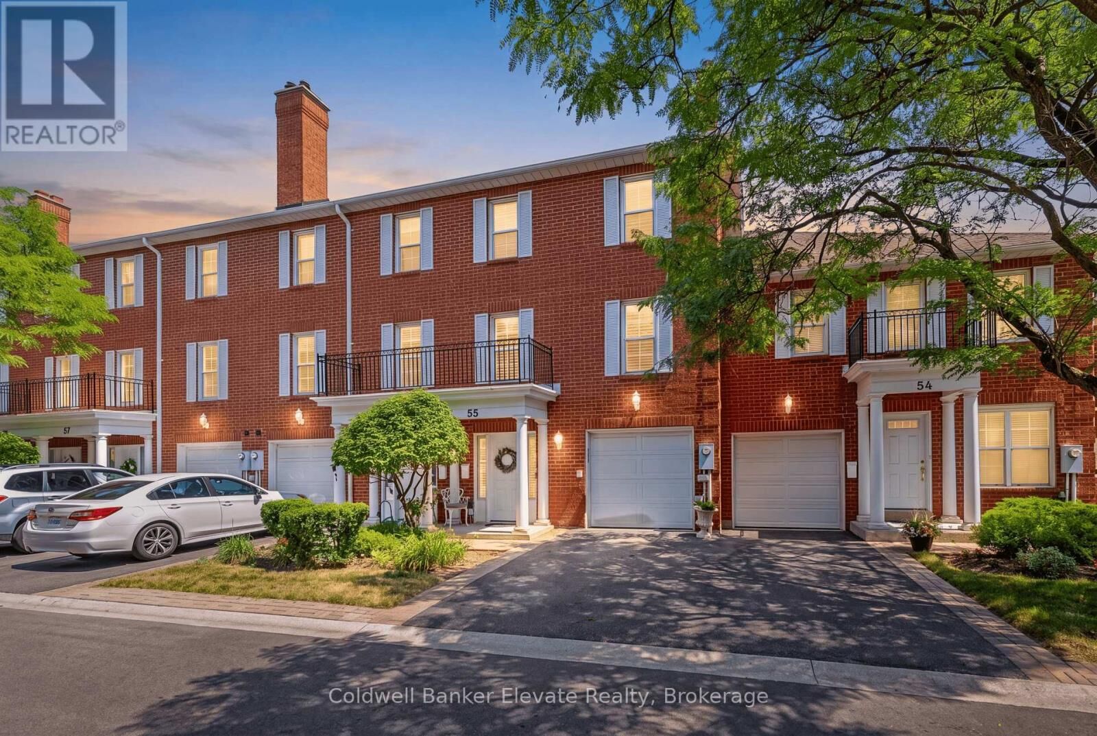 Photo de la propriété:  55 Stornwood Court  ON L6W 4J1 