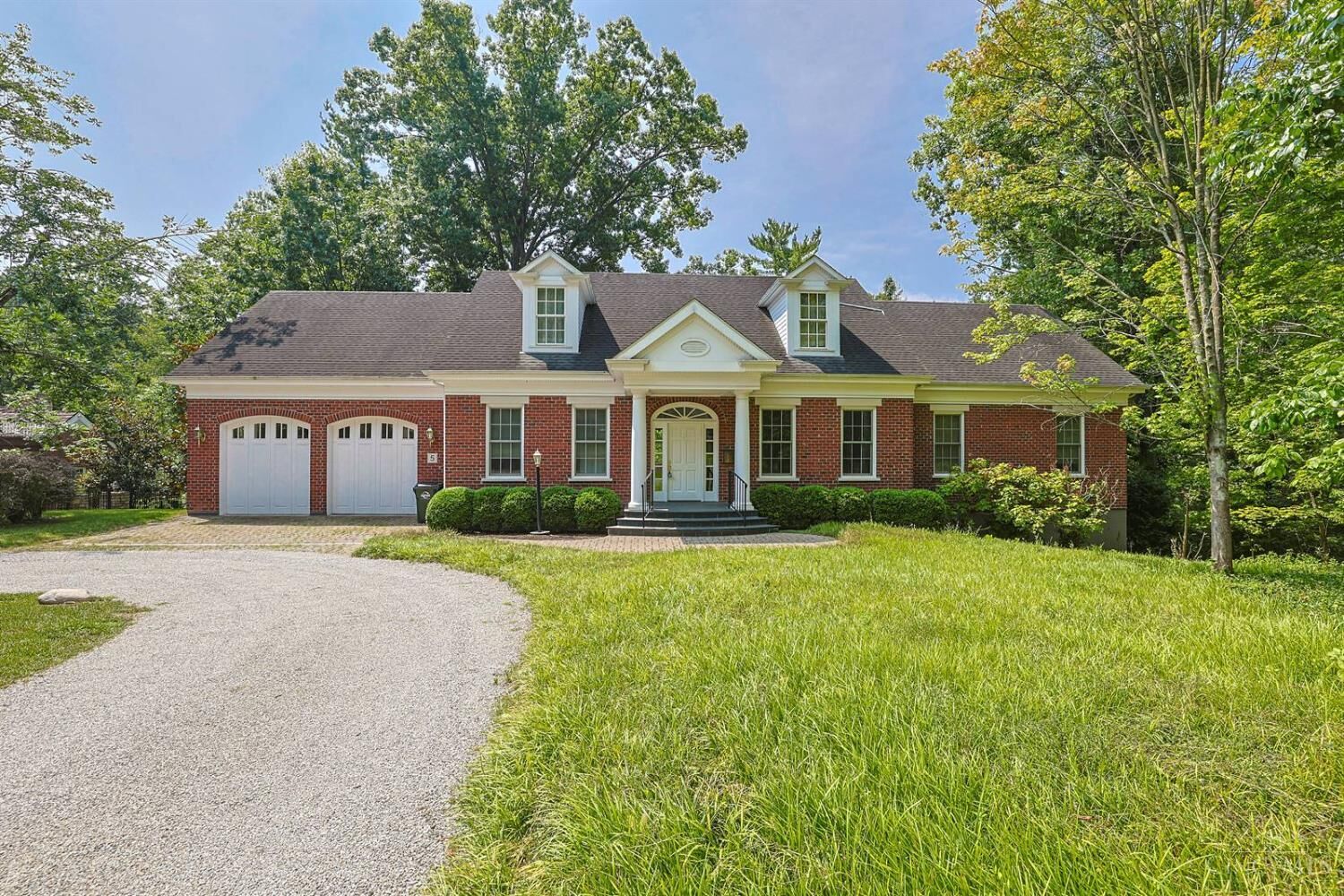 Property Photo: 5 Linden Lane OH 45215