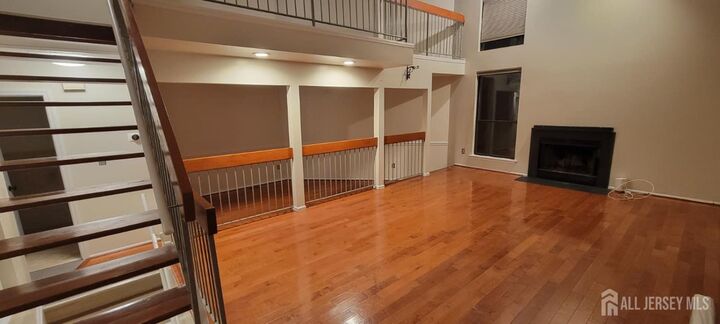 Property Photo:  24 Cotoneaster Court  NJ 08852 