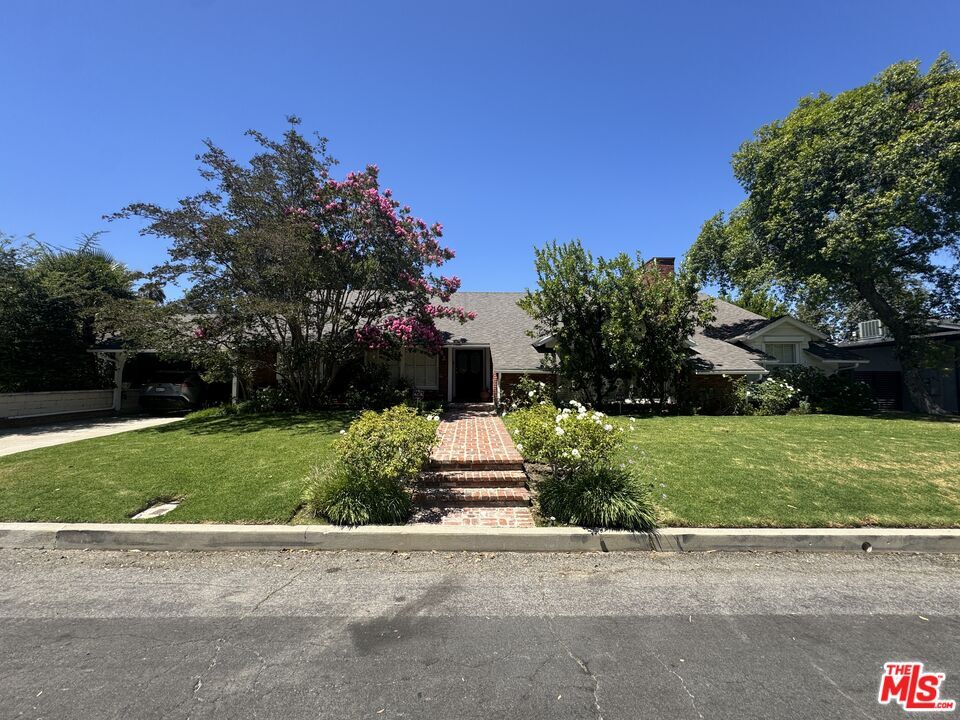 Property Photo:  16011 Meadowcrest Rd  CA 91403 