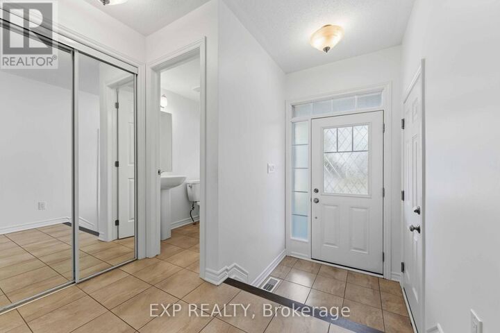 Property Photo:  82 Buffalograss Crescent  ON K2J 6H5 