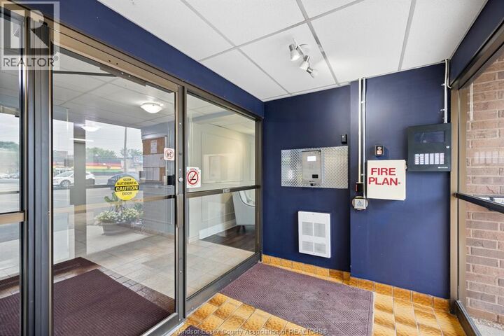 Property Photo: 3950 Wyandotte Street East 306 ON N8Y 1G5