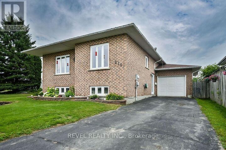 Property Photo:  216 Renee Place  ON P4P 1E8 