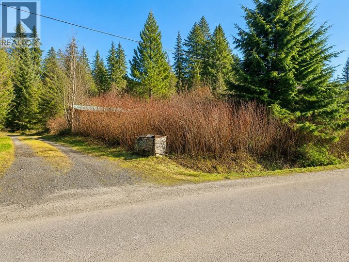 Property Photo:  250 Bayview Drive  BC V0T 1R0 