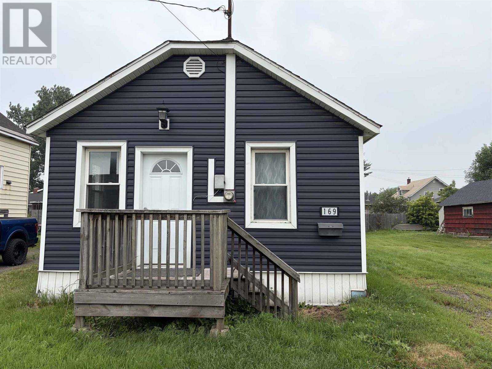 Property Photo:  169 Goetz St  ON P6C 4W1 