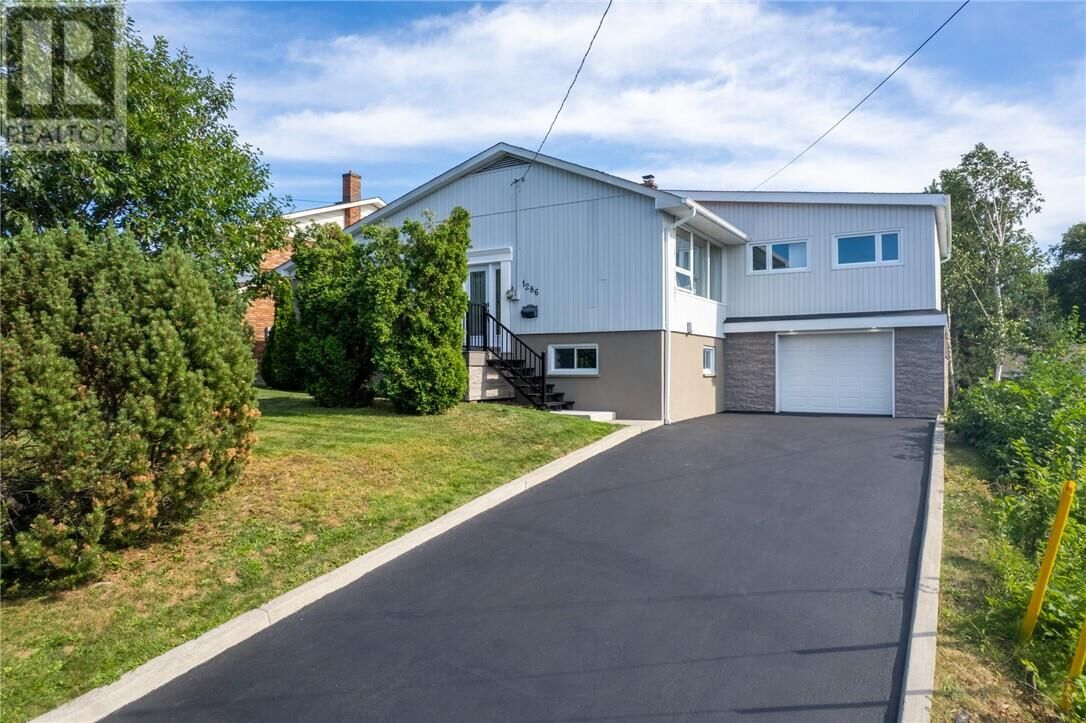 Property Photo: 1286 Lauzon Avenue ON P3A 3E1