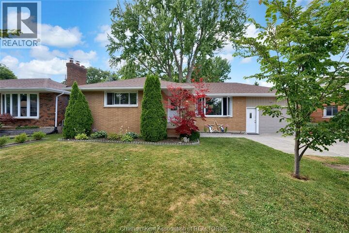 Property Photo:  141 Lancefield Place  ON N7L 2M5 