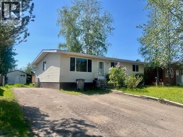 5315 Tamarack Crescent — photo 1