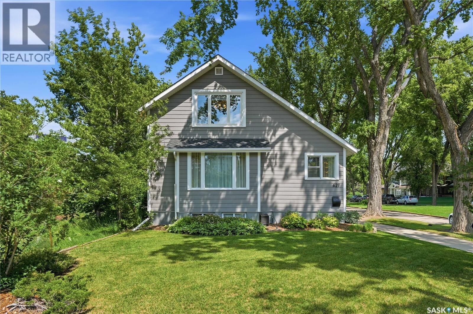 Property Photo: 627 12th Street E SK S7N 0H3