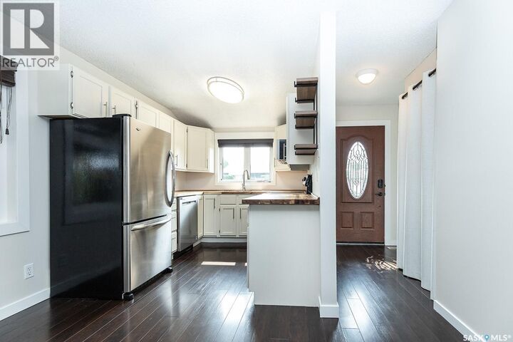 Property Photo: 350 Guelph Crescent SK S7H 4S9