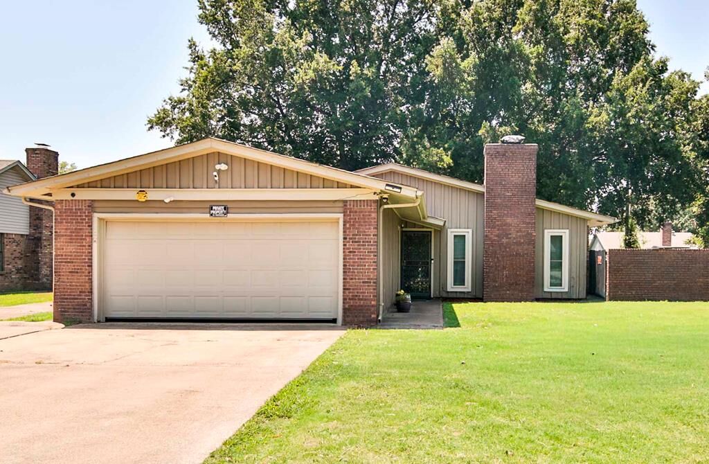 Property Photo:  908 Clement Road  AR 72301 