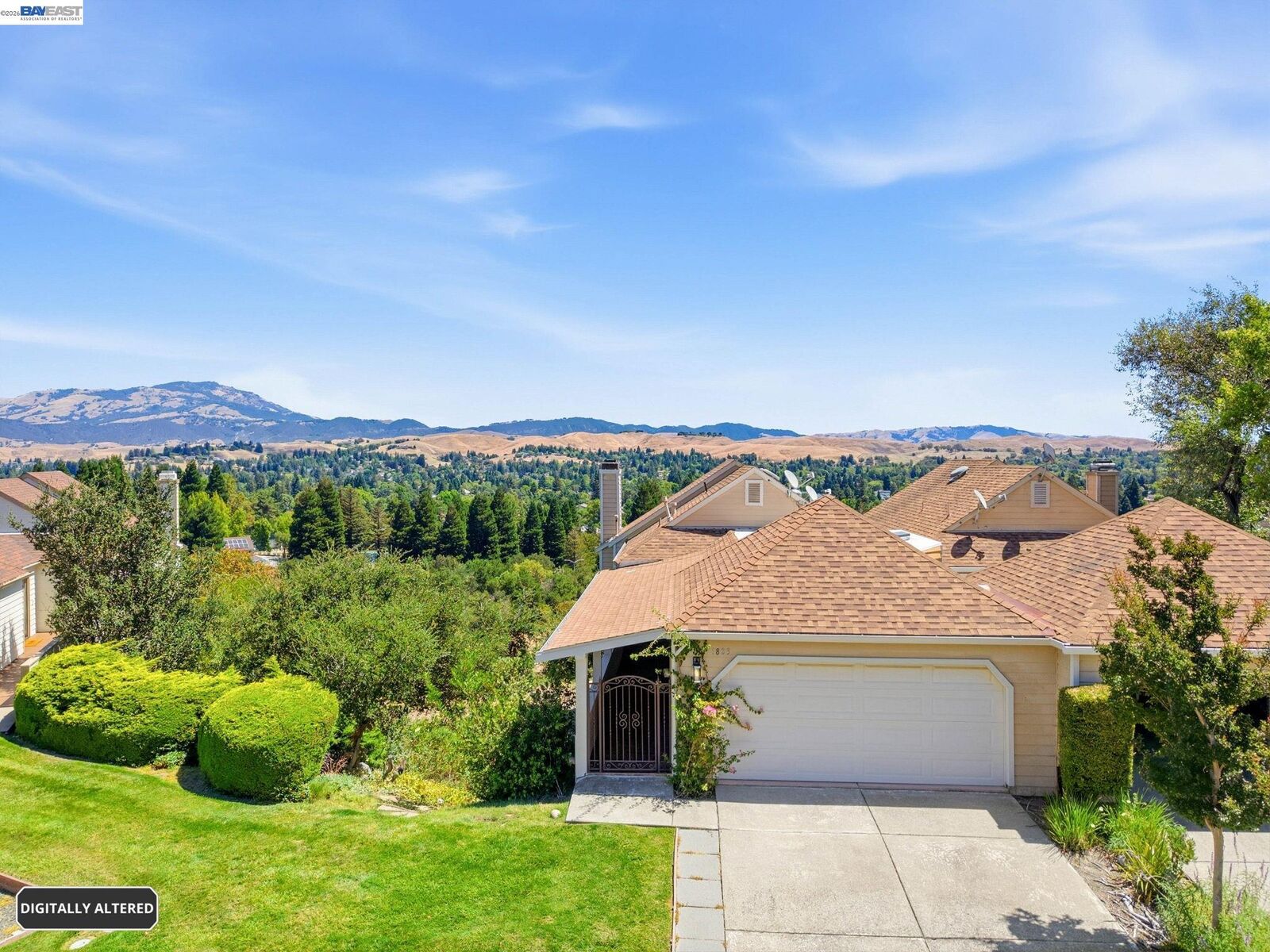 Property Photo: 1823 Mockingbird Pl CA 94526