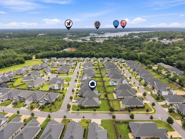Property Photo:  104 Hornet Lane  FL 32580 