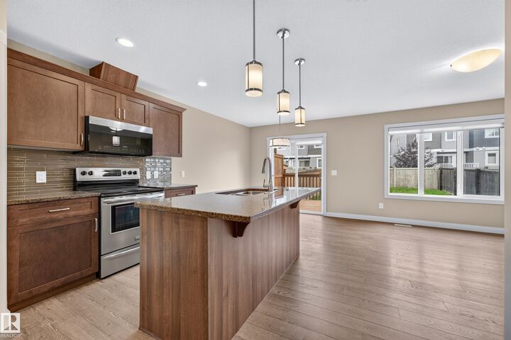 Property Photo:  2730 Sparrow Place NW  AB T5S 0J6 