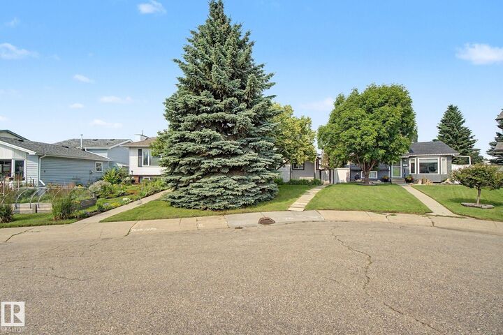 Property Photo: 30 Matthew Road AB T7X 2R2