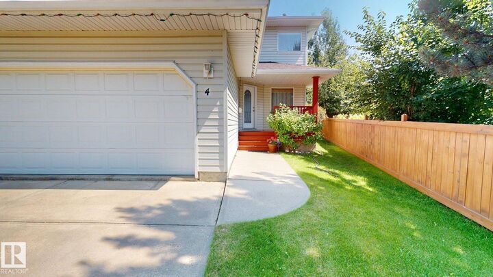 Property Photo: 4 Oakland Way AB T8N 6M4