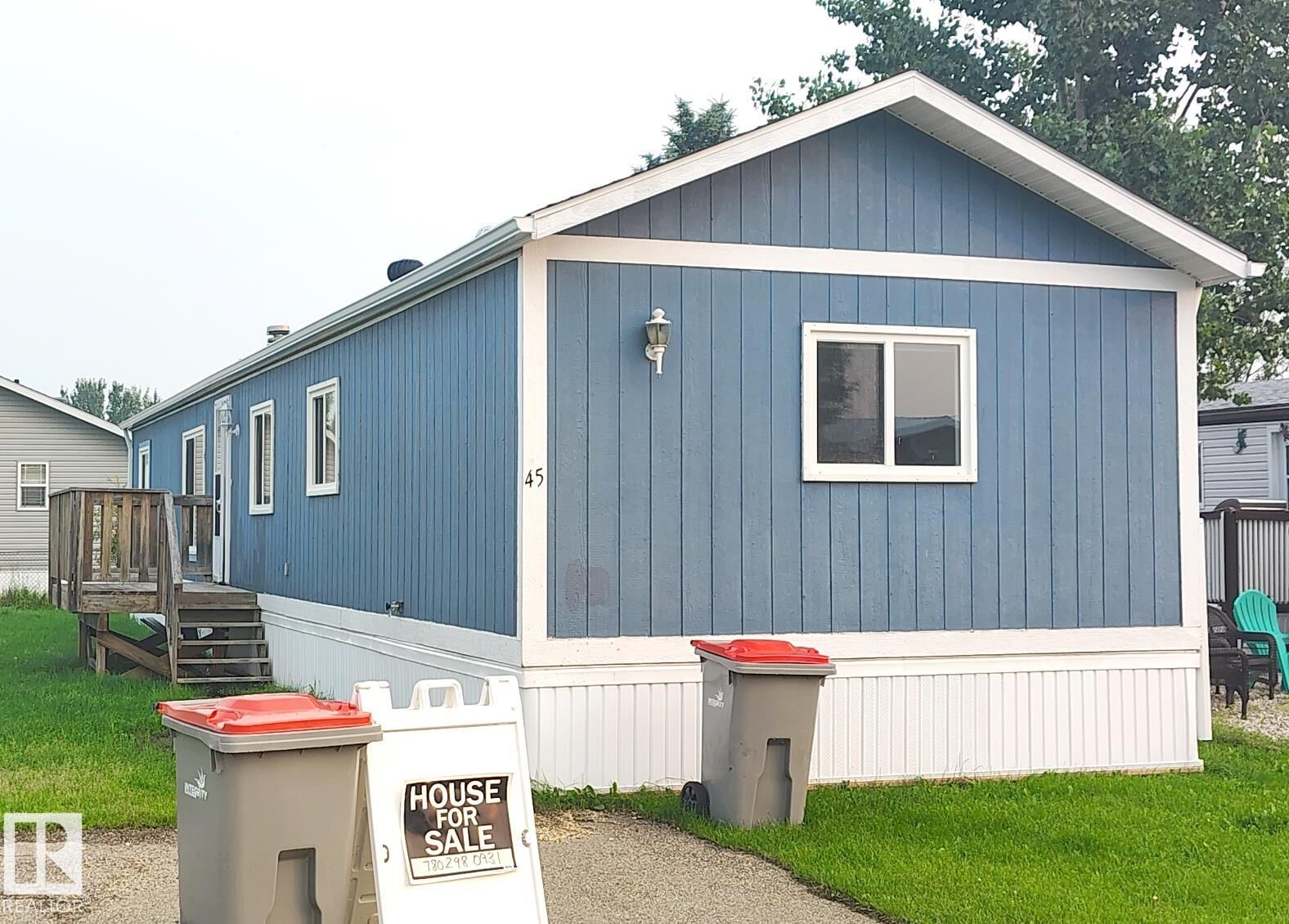 Property Photo: 4819 51 Avenue AB T0C 1Z0