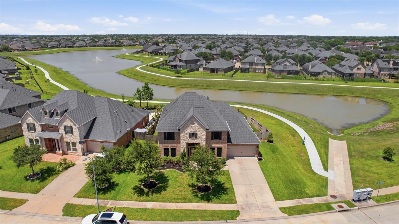 Property Photo: 9519 Wheatfield Lane TX 77469