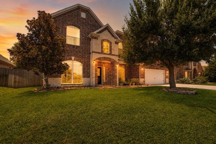 Property Photo:  13859 Shoreline Drive  TX 77318 