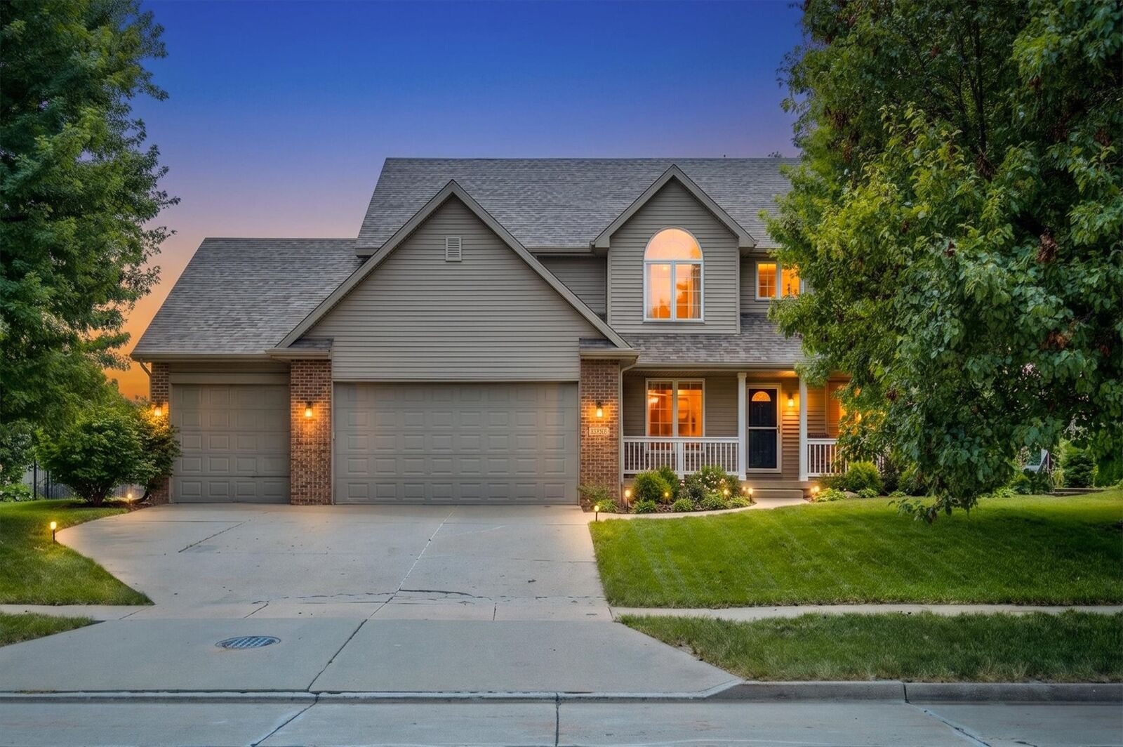 Property Photo:  2413 SW 36th Street  IA 50023 