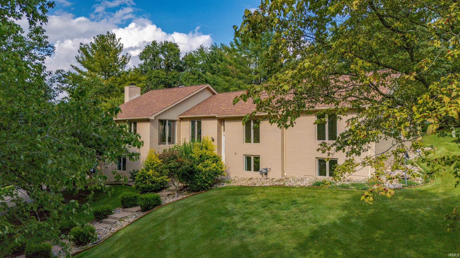 Property Photo: 6755 Old Stonehouse Drive IN 47630