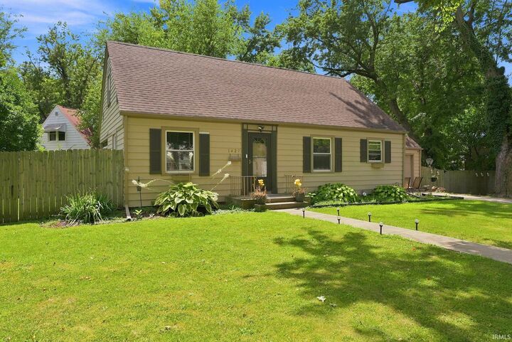 Property Photo:  1427 Park Avenue  IN 46807 