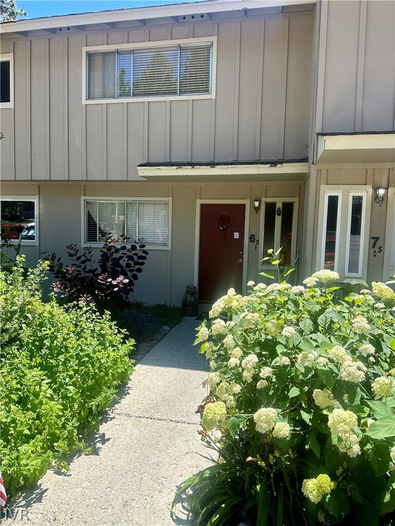 Property Photo: 825 Southwood Boulevard 6 NV 89451