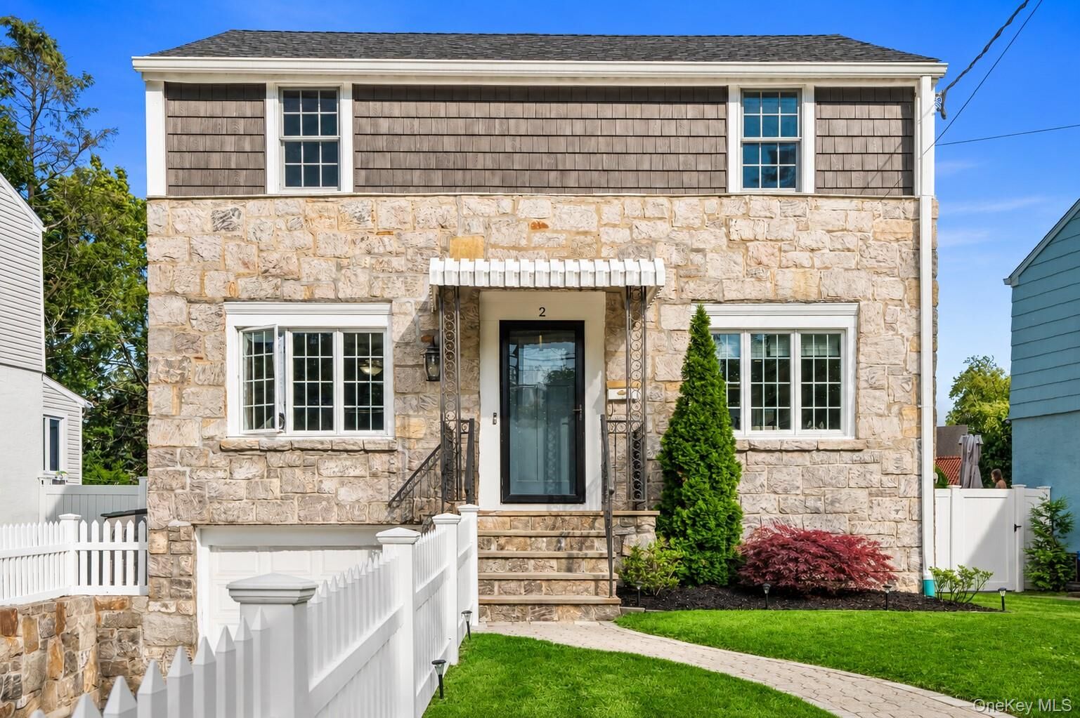 Property Photo:  2 Meadow Lane  NY 10805 