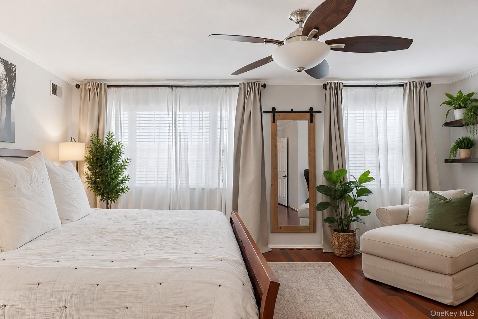 Property Photo:  126 Beacon Lane 68  NY 10473 