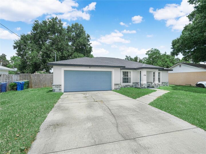 Property Photo:  1705 Sandalwood Circle SW  FL 33880 